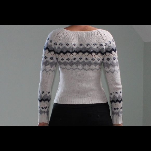 Cute Winter Sweater H&M - Picture 2 of 4